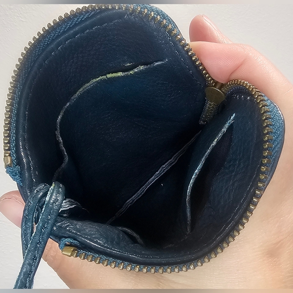 Wanderers Travel Co Pebbled Leather Azzurra The Bronte Bucket Crossbody Bag $189 - Picture 12 of 17